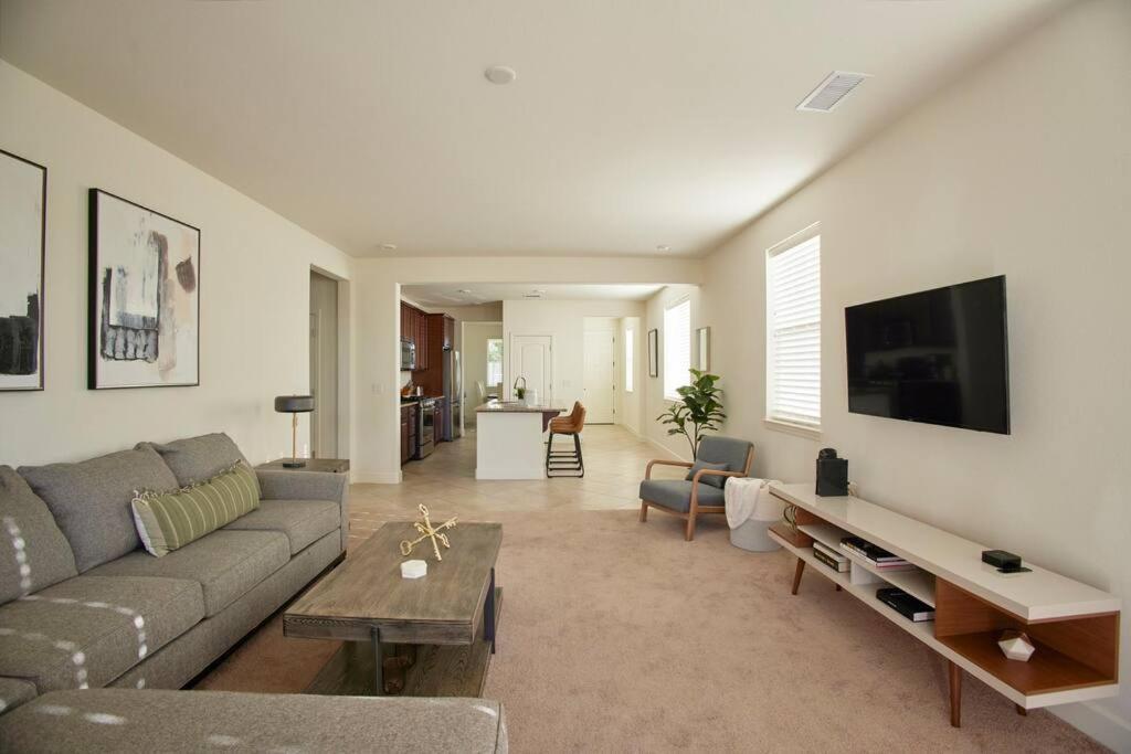 New Upscale House, Tahoe 30-Min W/ Cal King Рино Экстерьер фото