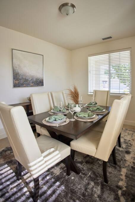 New Upscale House, Tahoe 30-Min W/ Cal King Рино Экстерьер фото
