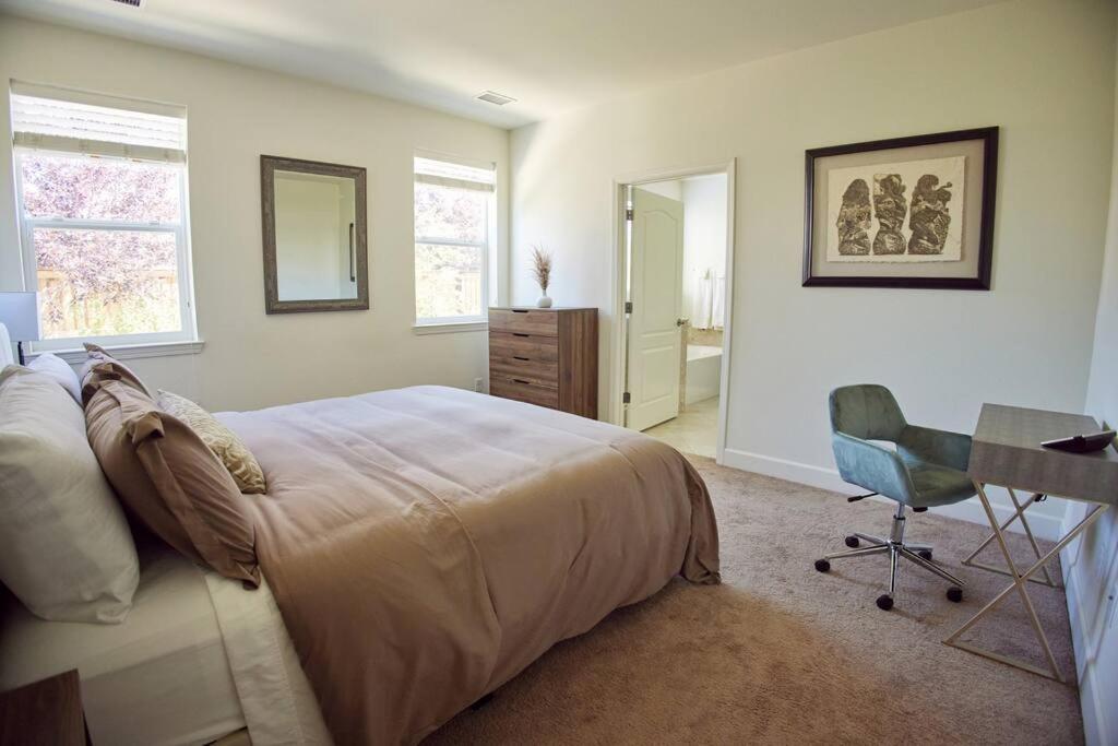 New Upscale House, Tahoe 30-Min W/ Cal King Рино Экстерьер фото