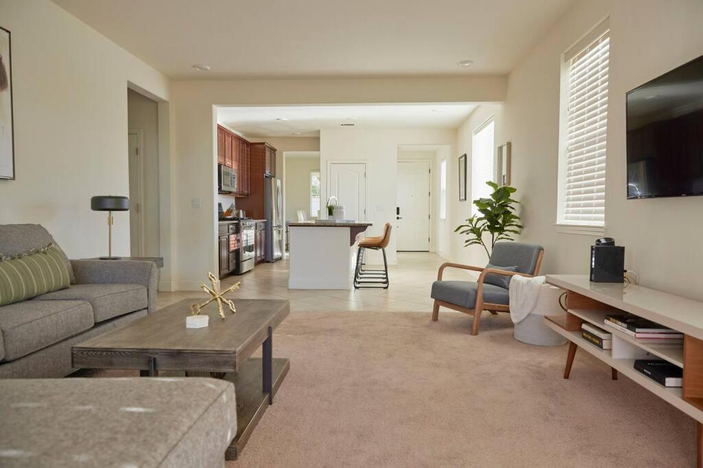 New Upscale House, Tahoe 30-Min W/ Cal King Рино Экстерьер фото