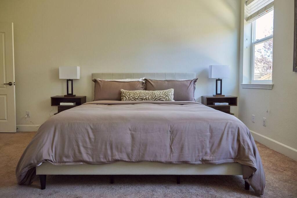 New Upscale House, Tahoe 30-Min W/ Cal King Рино Экстерьер фото
